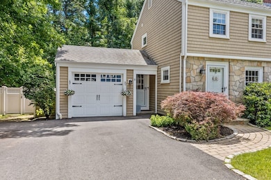 10 Independence Ln, Hingham, MA 02043 - photo 2