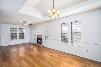 1112 Hemphill Ct, Cleburne, TX 76033 - photo 3