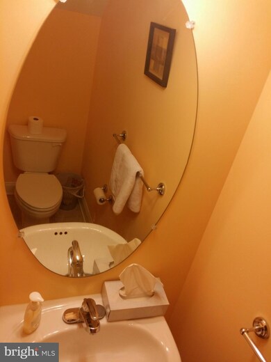 9105 Marlove Oaks Ln, Owings Mills, MD 21117 - photo 4