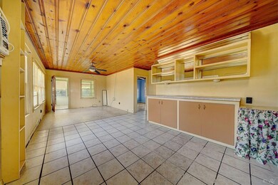 408 E Le Grand Dr - 15