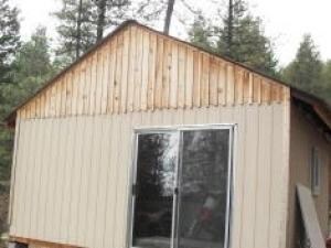 q back of cabin