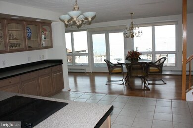 8465 Meadow Ln, Pasadena, MD 21122 - photo 3