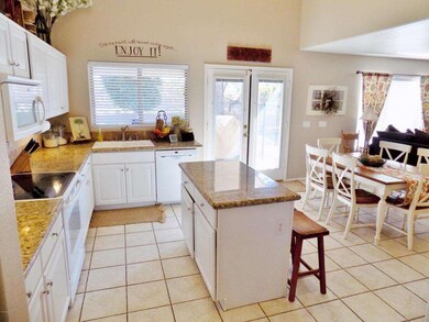 Kitchen 4