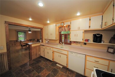 205 14th St SE, Menomonie, WI 54751 - photo 2