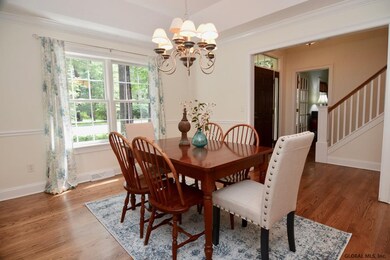 8 Huntington Ct, Saratoga Springs, NY 12866 - photo 4