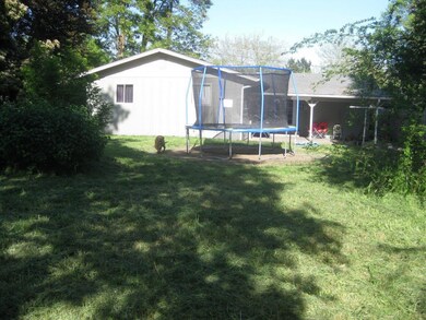 1108 SW Oak St, Grants Pass, OR 97526 - photo 6