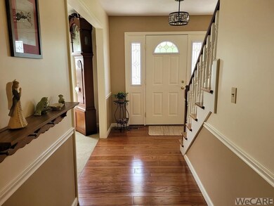 5756 Clover Ridge Dr, Lima, OH 45807 - photo 2