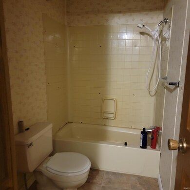 123 Walnut St, Marion, IN 46952 - photo 5