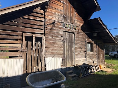 309 Pear St, Pavo, GA 31778 - photo 4