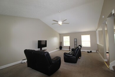 811 Crevis Ln, Columbus, OH 43228 - photo 7