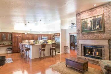 Kitchen/Fire Place