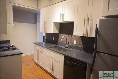 124 E Jones St unit Parlor, Savannah, GA 31401 - photo 7