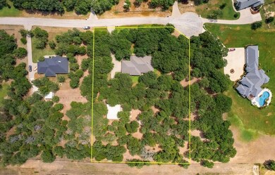 6104 Temple Oaks Ct, Granbury, TX 76049 - photo 2