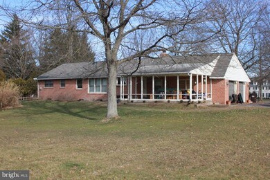 234 Twin Oaks Dr, Perkasie, PA 18944 - photo 3