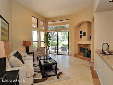 LIVING RM