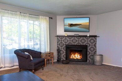 004_COZY FIREPLACE