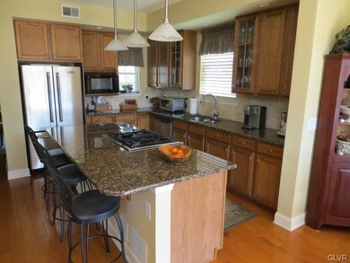 2354 Hollow View Dr, Easton, PA 18040 - photo 2