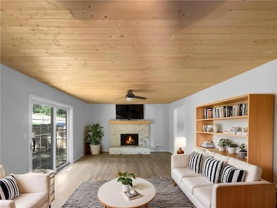 15405 E 40th St S, Independence, MO 64055 - photo 2