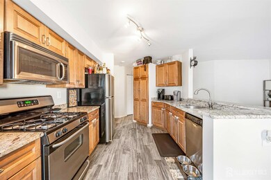 7112 Elm Ct, Monmouth Junction, NJ 08852 - photo 3