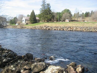 Water frontage on St. George River