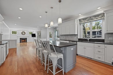 102 Woodledge Rd, Needham, MA 02492 - photo 5