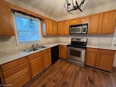 710 Garrett St, Greensboro, NC 27406 - photo 6