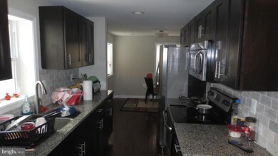 4906 Manor Dr, Oxon Hill, MD 20745 - photo 6