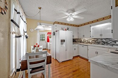 624 W Gandy St, Denison, TX 75020 - photo 7