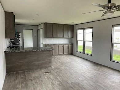 2300 Ward Bend Rd unit 168, Sealy, TX 77474 - photo 3