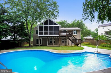 12213 Guinevere Rd, Glenn Dale, MD 20769 - photo 2