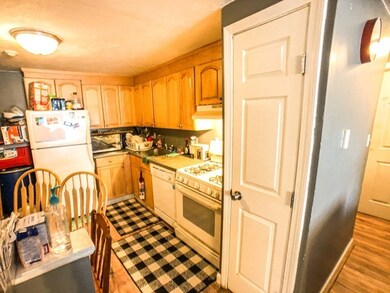 363 Hildreth St unit 21, Lowell, MA 01850 - photo 5
