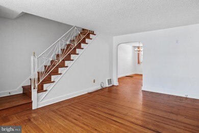 1042 Springfield Rd, Darby, PA 19023 - photo 3