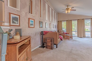 521 Apache Ave, Carpentersville, IL 60110 - photo 2