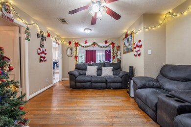 1504 Harris Ave, Pasadena, TX 77506 - photo 5