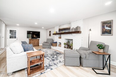 Family room w/ fireplace