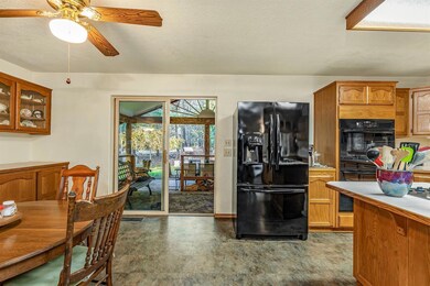 1300 Pleasant Creek Rd, Rogue River, OR 97537 - photo 7