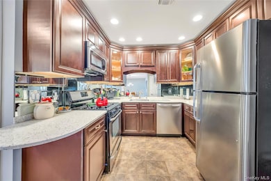 17 Hunter Dr, Central Islip, NY 11722 - photo 7