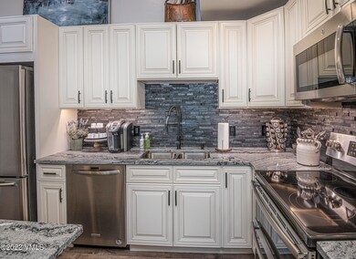 Sunridge-F-203-MLS_11