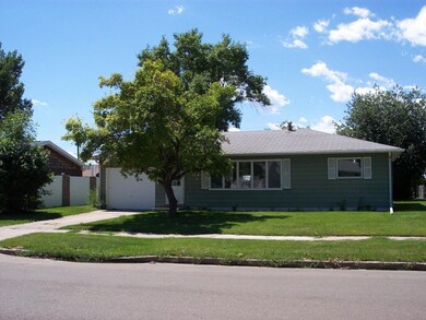 905 17th Ave 002<|><|>