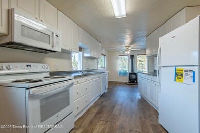 6 kitchen to fireplace