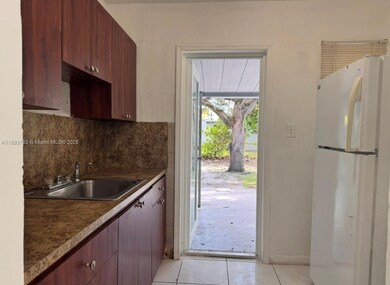 550 NW 118th St, Miami, FL 33168 - photo 4