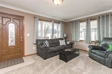 186 15th Ave SW, Cedar Rapids, IA 52404 - photo 6