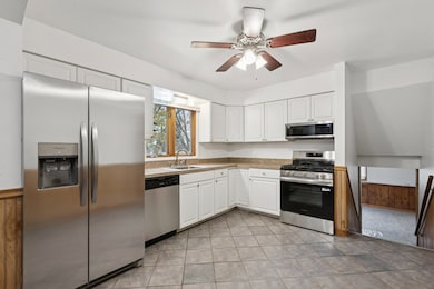 4507 E Wonder Lake Rd, Wonder Lake, IL 60097 - photo 2