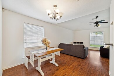 This living/dining combo is great for entertaining!