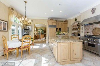 8617 Country Club Dr, Bethesda, MD 20817 - photo 6