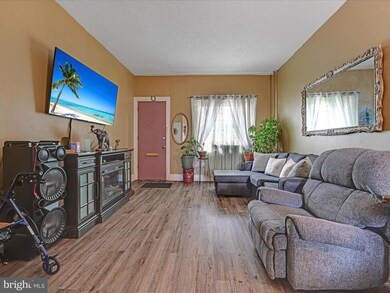 650 N 11th St, Reading, PA 19604 - photo 4