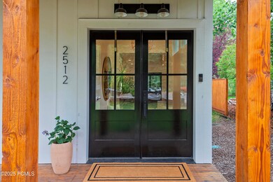 006_2512lilylangtryct-009_740