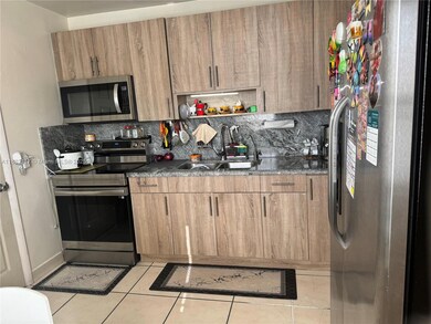 8991 SW 38th St, Miami, FL 33165 - photo 3