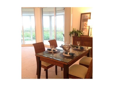 Living/Dining Area