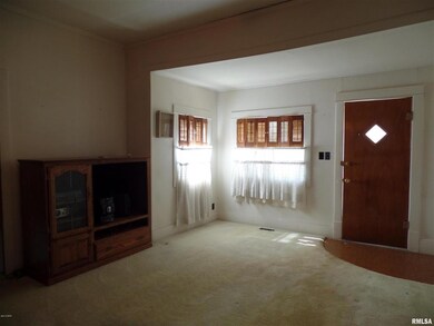 111 E Ford St, Harrisburg, IL 62946 - photo 7